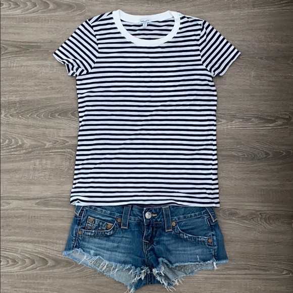 ❤️ Splendid Classic Navy and White Striped T-shirt NWOT - Picture 1 of 7